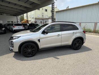 MITSUBISHI RVR