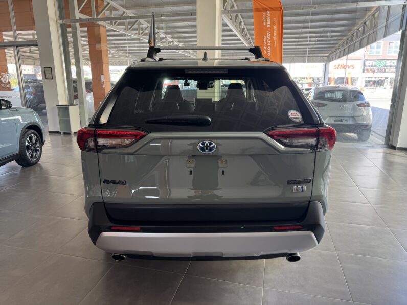 TOYOTA RAV4 ADVENTURE