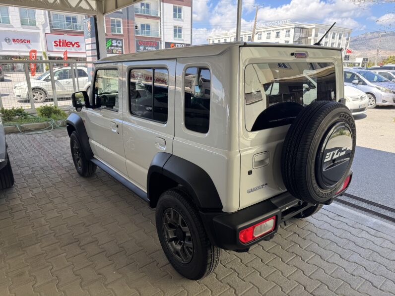 SUZUKI JIMNY NOMADE